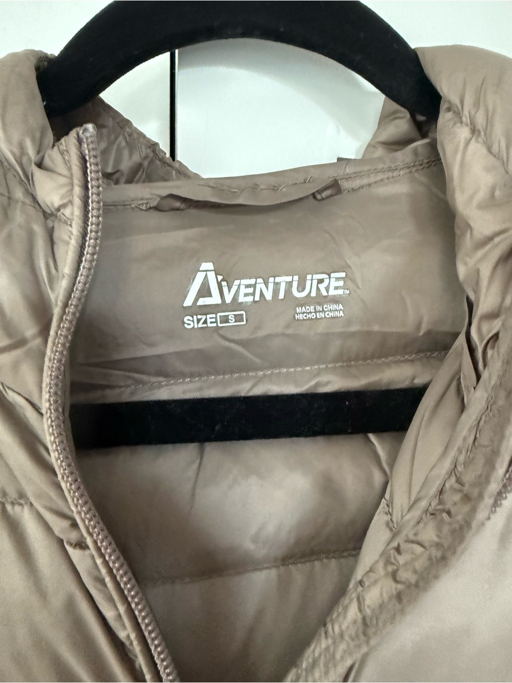 Women’s Hooded Packable Down Jacket - Taupe - Picture 3 of 3
